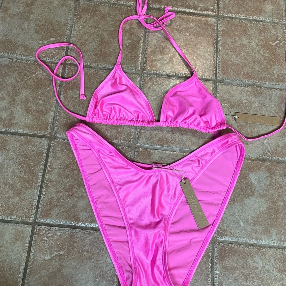 SKIMS TRIANGLE BIKINI TOP AND BOTTOM NEW WITH TAGS